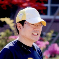 김홍일
